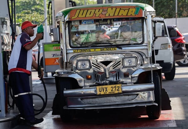 P10 Kada Litro? Metro Manila Fuel Subsidy Pilot Starts This Weekend for Jeepney, UV Drivers